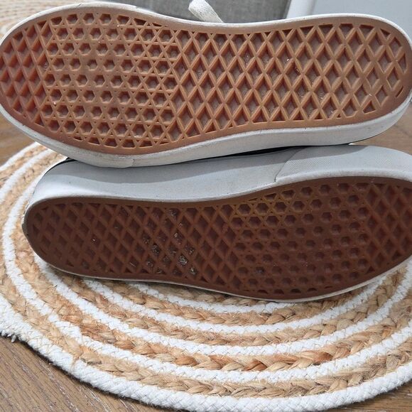 Vans Old Skool Platform Black and White Suede Sneakers, Size 8W/6.5M - Picture 6 of 9